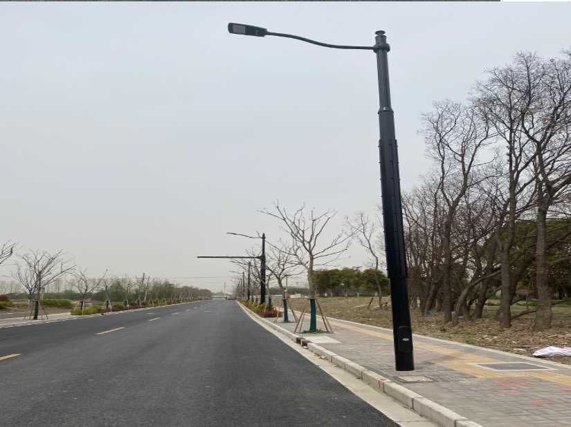 乌鲁木齐上海综合杆 太阳能路灯工程